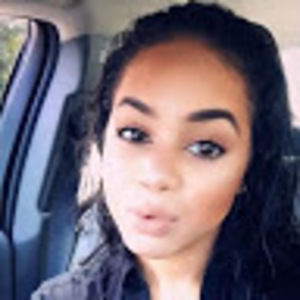 Meet your Posher, Valeria